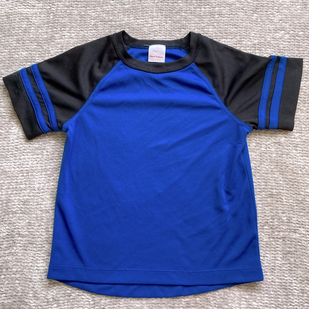 Hanna Andersson Play Every Way Tee, Blue and Black, 110cm (US 5)